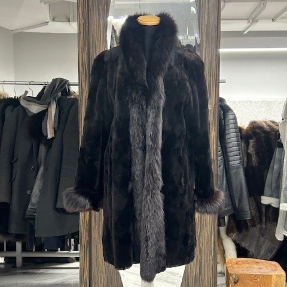 REVERSEABLE! - SHEARED MINK TUXEDO FOX & CUFFS - SIZE LARGE - NOW ONY $995!